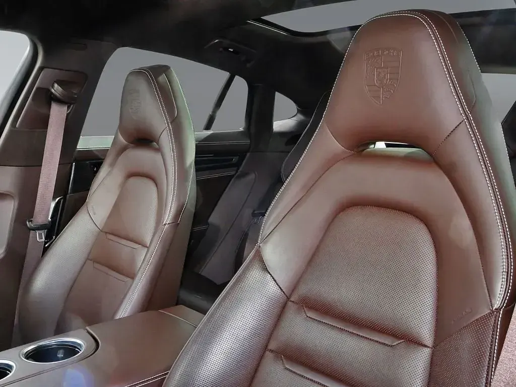 Gebraucht Porsche Panamera 4S 560 PS (411 kW) 2021 Dunkelgruen Kleinwagen