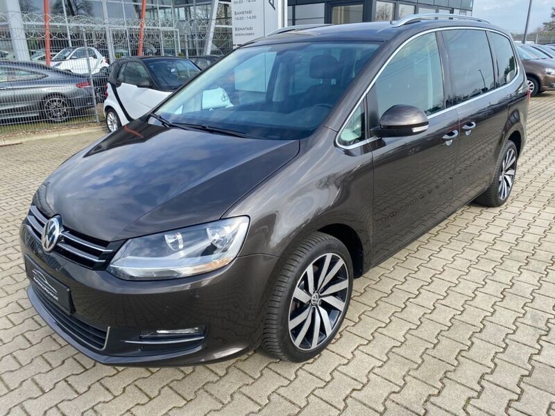 Schwarz Gebraucht 2016 VW Sharan Comfortline Van / Kleinbus | 20.800 € (Fairer Preis) - Bild 1/4