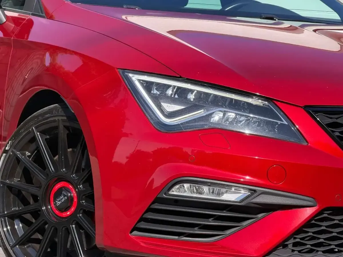Gebraucht Cupra Leon 300 PS (220 kW) 2017 Rot Limousine