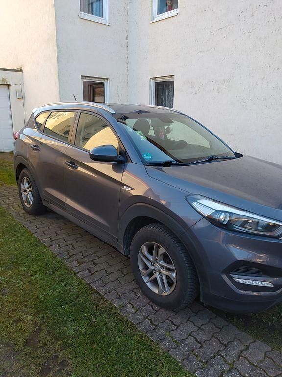 Gebraucht Hyundai Tucson Classic 116 PS (85 kW) 2016 Grau SUV