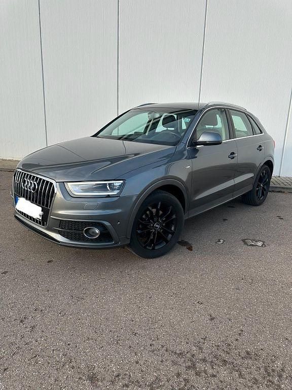 Grau Gebraucht 2014 Audi Q3 Ambiente SUV | 15.400 € (Guter Preis) - Bild 1/4