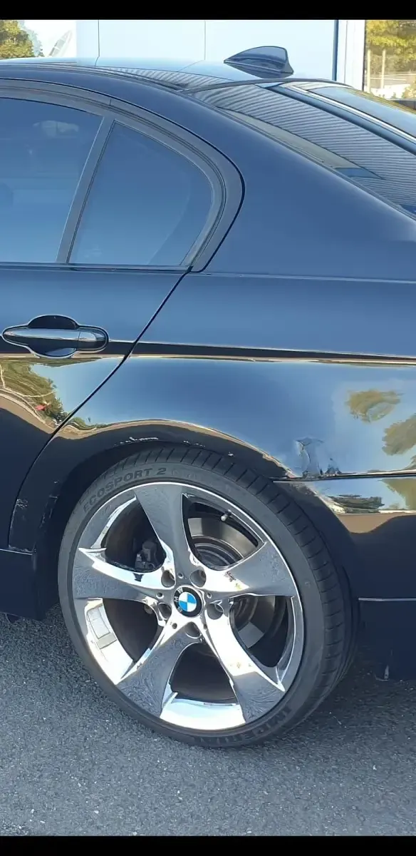 Gebraucht BMW 320 163 PS (119 kW) 2007 Schwarz Limousine