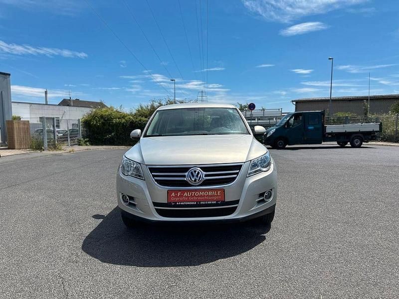 Silber Gebraucht 2009 VW Tiguan Trendline SUV | 7.199 € (Guter Preis) - Bild 1/4