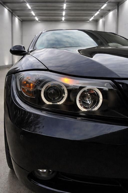 Gebraucht BMW 318 Sport Line 143 PS (105 kW) 2007 Schwarz Kombi