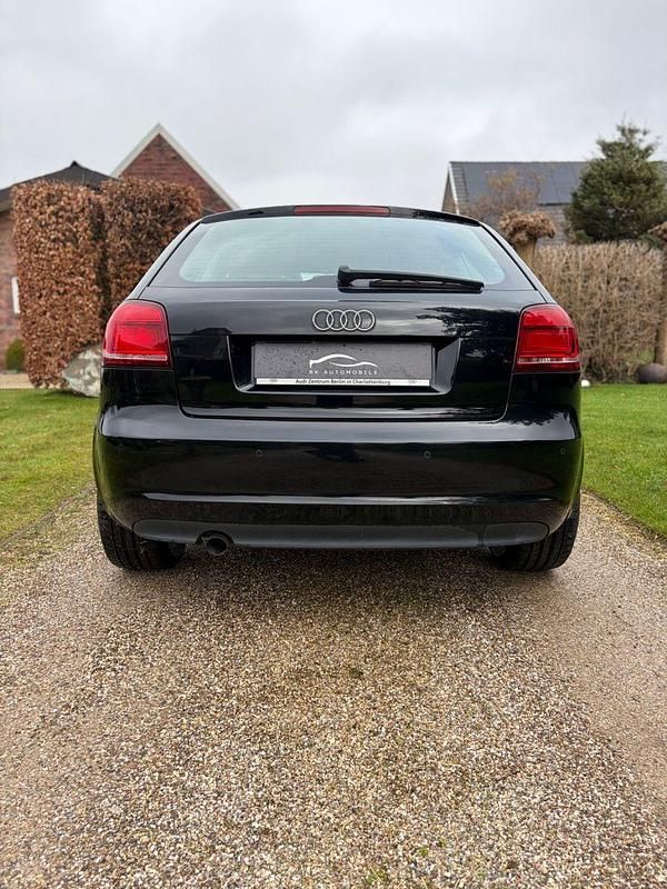 Gebraucht Audi A3 Ambition 105 PS (77 kW) 2010 Schwarz Kleinwagen