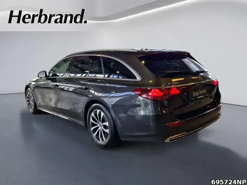 Gebraucht Mercedes E200 Avantgarde 360 PS (264 kW) 2024 Metalliclack graphitgrau Kombi
