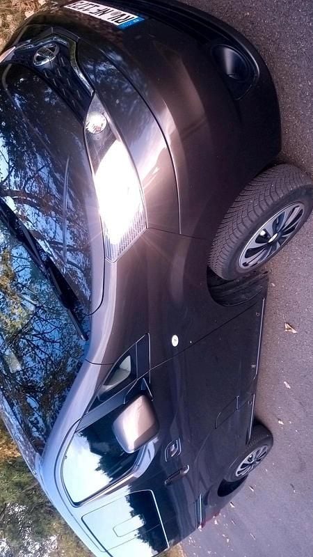 Braun Gebraucht 2016 Nissan Evalia Van / Kleinbus | 14.200 € (Teuer) - Bild 1/4