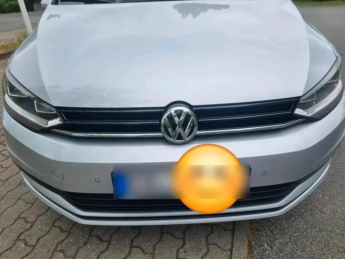 Gebraucht VW Touran Trendline 85 PS (62 kW) 2017 Silber Van / Kleinbus
