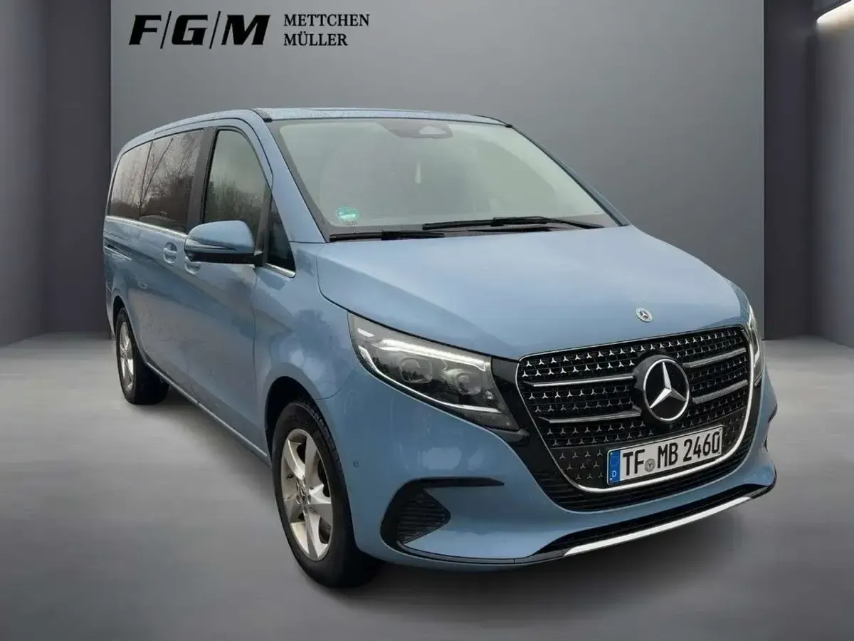 Gebraucht Mercedes V220 Avantgarde 163 PS (119 kW) 2024 Vintageblau Van / Kleinbus