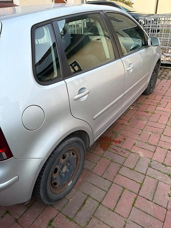 Gebraucht VW Polo 63 PS (46 kW) 2005 Grau Kleinwagen