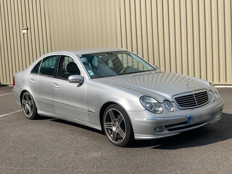 Silber Gebraucht 2004 Mercedes E320 Limousine | 3.750 € (Teuer) - Bild 1/4