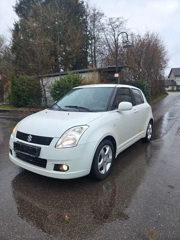 Gebraucht Suzuki Swift Comfort 92 PS (67 kW) 2006 Weiß Kleinwagen