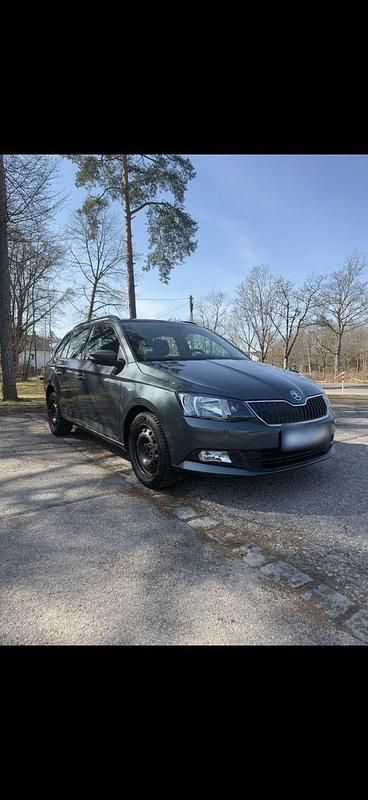 Gebraucht Skoda Fabia Ambition 75 PS (55 kW) 2018 Grau Kombi