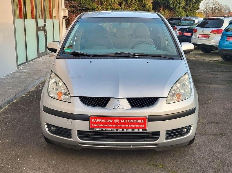 Gebraucht Mitsubishi Colt Invite 95 PS (69 kW) 2005 Silber Kleinwagen