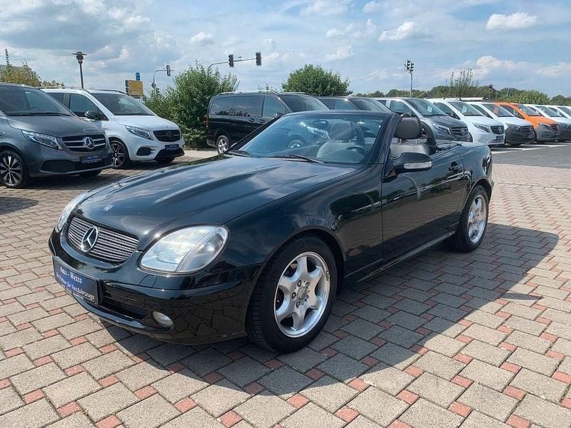 Schwarz Gebraucht 2000 Mercedes SLK230 Cabrio | 6.800 € (Etwas zu teuer) - Bild 1/4