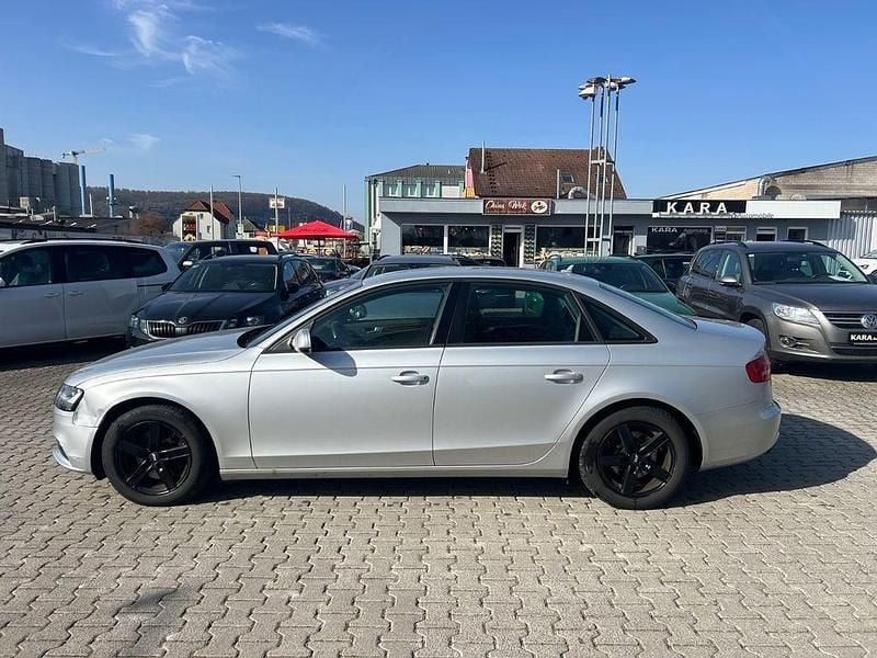 Gebraucht Audi A4 Attraction 170 PS (125 kW) 2013 Silber Limousine