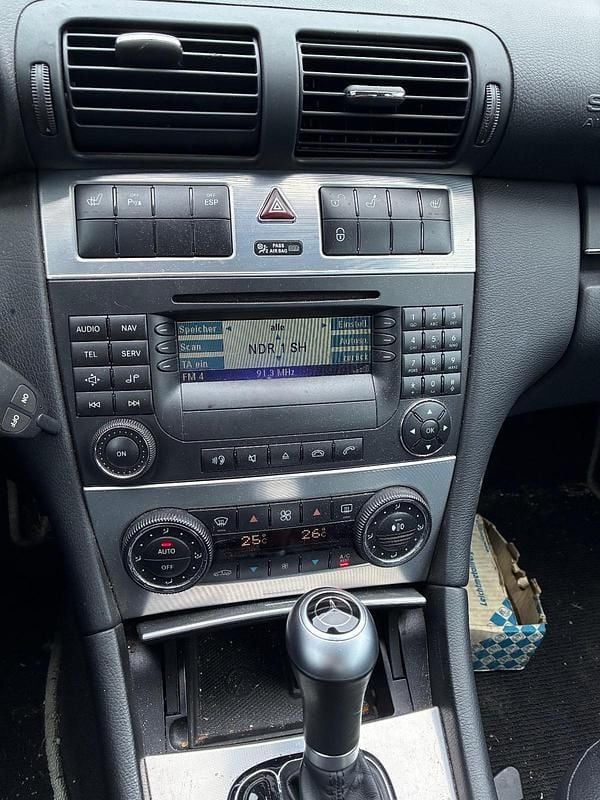 Gebraucht Mercedes C230 Avantgarde 204 PS (150 kW) 2006 Schwarz Limousine