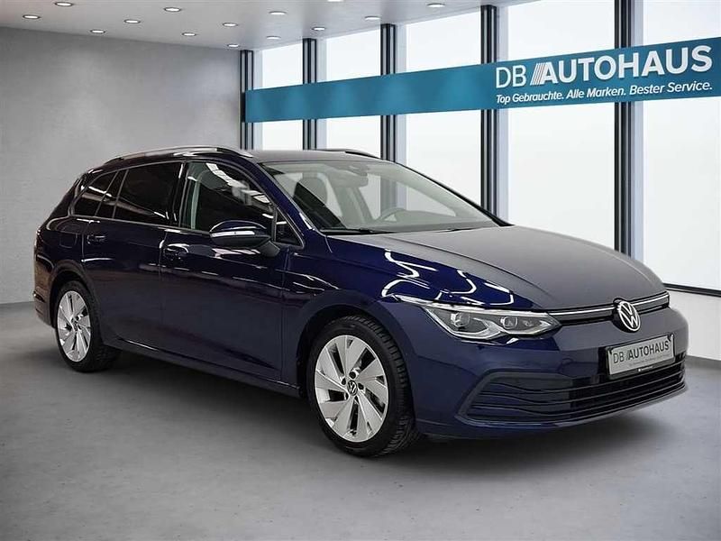 Gebraucht VW Golf VIII Life 131 PS (96 kW) 2023 Blau Kombi