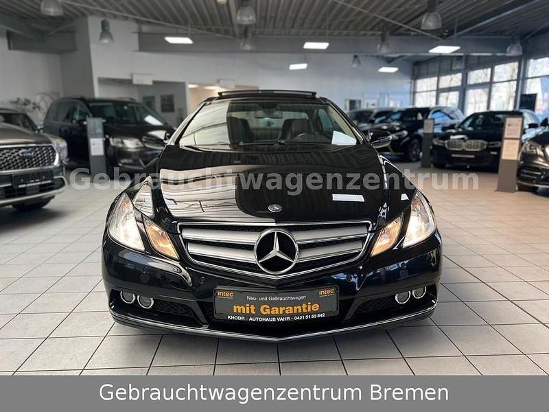 Gebraucht Mercedes E250 204 PS (150 kW) 2009 Schwarz Coupé