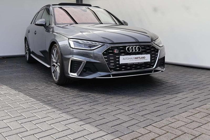 Gebraucht Audi S4 Sport 341 PS (250 kW) 2023 Daytonagrau perleffekt Kombi