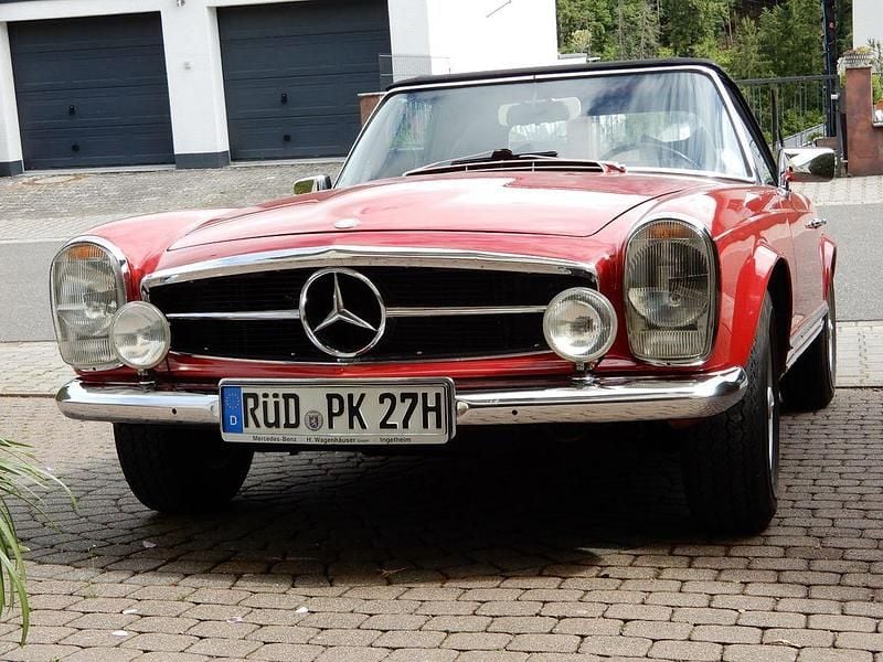 Rot Gebraucht 1967 Mercedes 250 Cabrio | 125.000 € - Bild 1/4