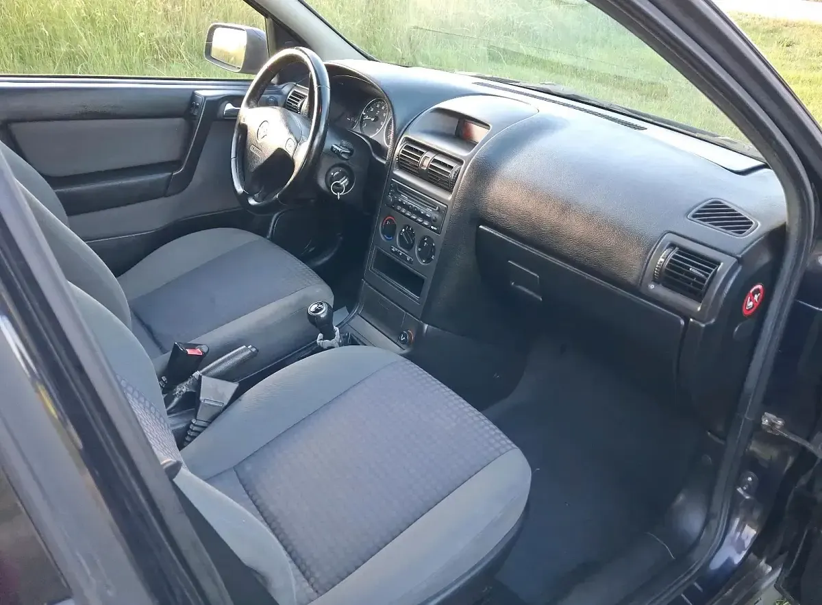 Gebraucht Opel Astra 84 PS (61 kW) 2003 Blau Kombi