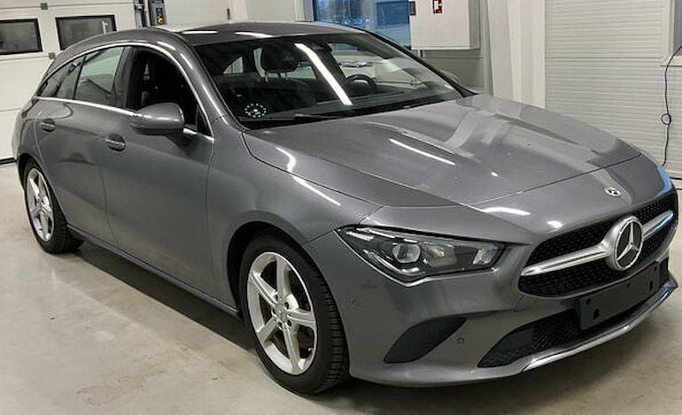Grau Gebraucht 2021 Mercedes CLA220 Shooting Brake Kombi | 17.777 € (Superpreis) - Bild 1/4