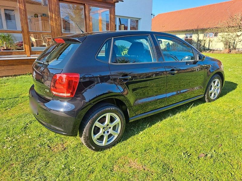 Second-hand VW Polo 90 CP (66 kW) 2013 Negru Hatchback