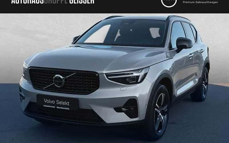 Silber Gebraucht 2025 Volvo XC40 Plus SUV | 39.750 € (Fairer Preis) - Bild 1/4