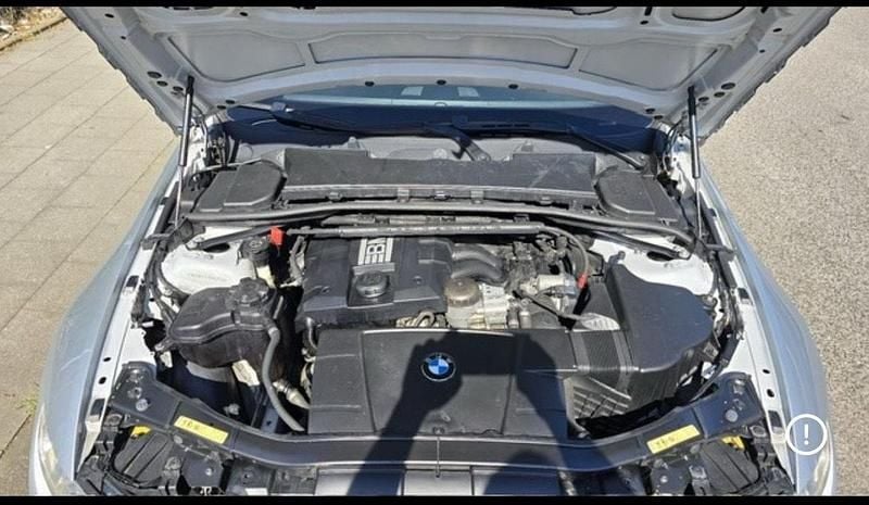Gebraucht BMW 320 170 PS (125 kW) 2007 Silber Coupé