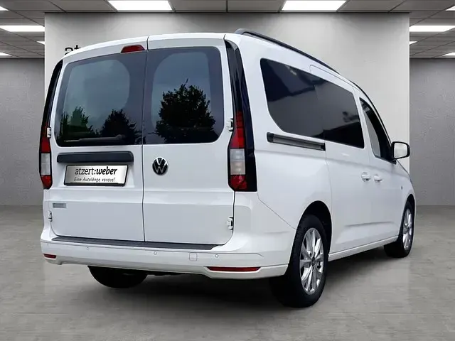 Gebraucht VW Caddy Maxi Life 122 PS (89 kW) 2023 Candyweiß Van / Kleinbus