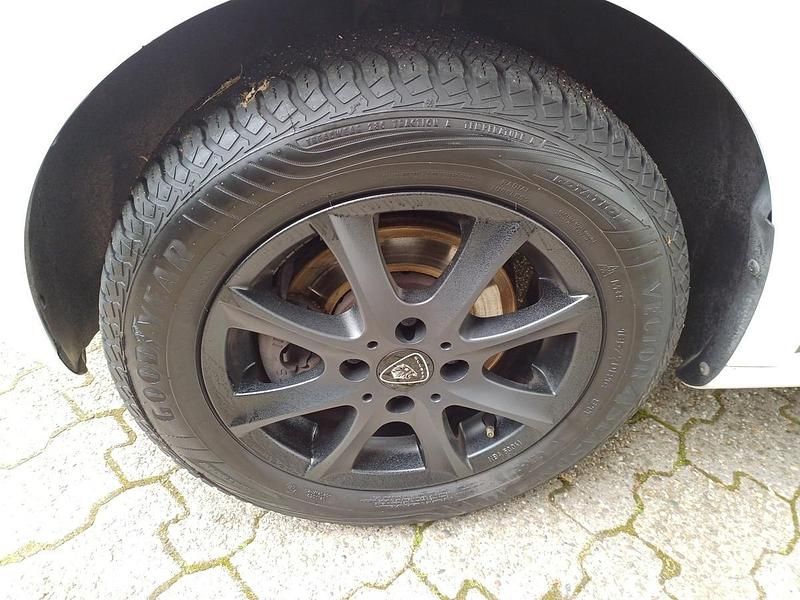 Gebraucht VW up! CLUB 60 PS (44 kW) 2016 Weiß Kleinwagen