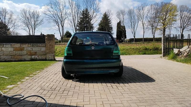 Usata VW Polo 75 CV (55 kW) 1997 Verde Utilitaria