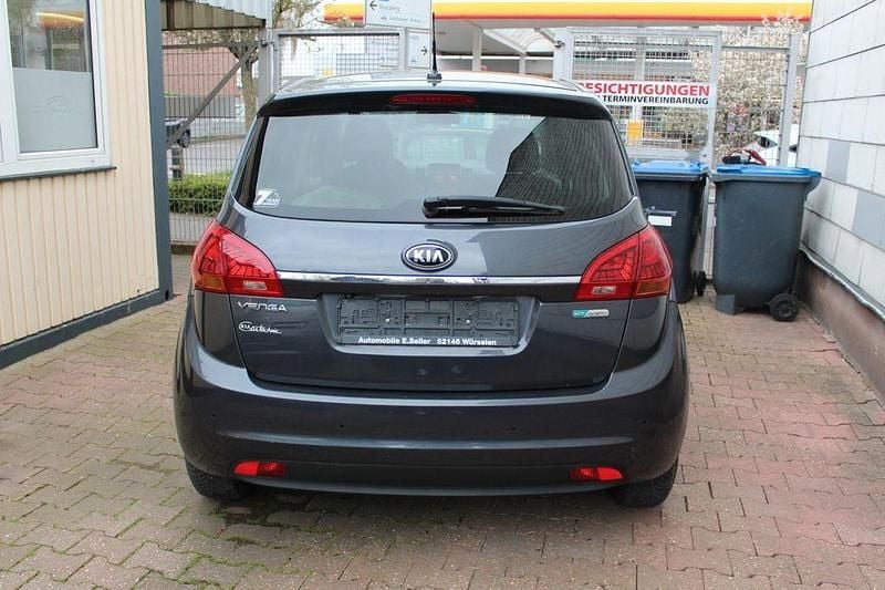 Gebraucht Kia Venga 90 PS (66 kW) 2016 (e5b) dark gun Kleinwagen