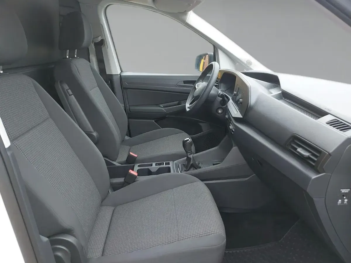 Gebraucht VW Caddy 102 PS (75 kW) 2022 Weiß Van / Kleinbus