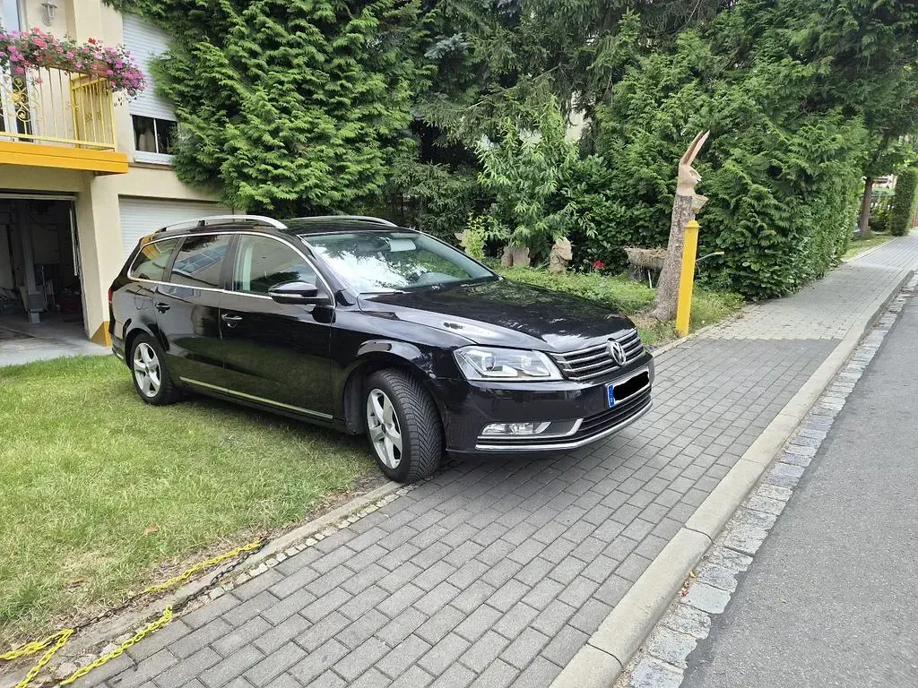 Gebraucht VW Passat Highline 140 PS (102 kW) 2014 Schwarz Kombi