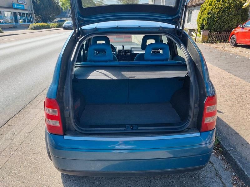 Gebraucht Audi A2 75 PS (55 kW) 2002 Blau Kleinwagen