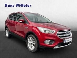 Gebraucht Ford Kuga Titanium 150 PS (110 kW) 2019 Rubyrot (metallic) SUV