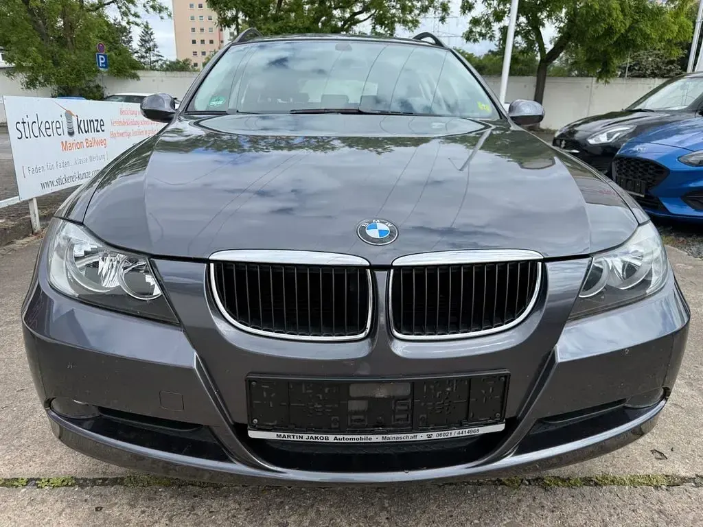 Gebraucht BMW 318 129 PS (94 kW) 2006 Grau Kombi
