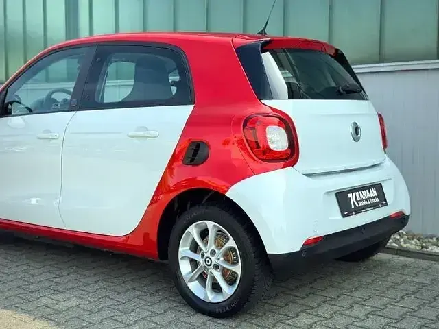 Gebraucht Smart ForFour Electric Drive Passion 60 kW (82 PS) 2019 Rot Kleinwagen