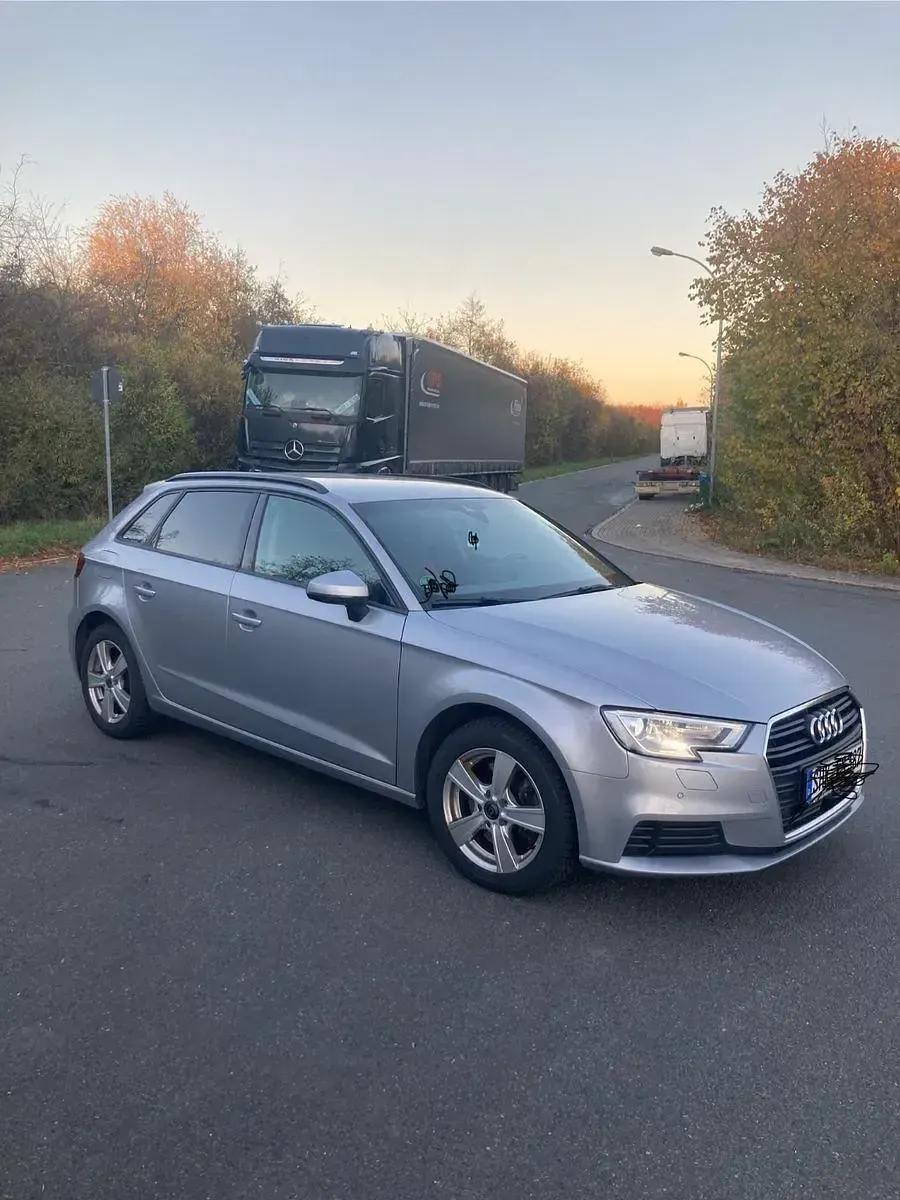 Gebraucht Audi A3 Sportback Advanced 150 PS (110 kW) 2020 Schwarz Kleinwagen