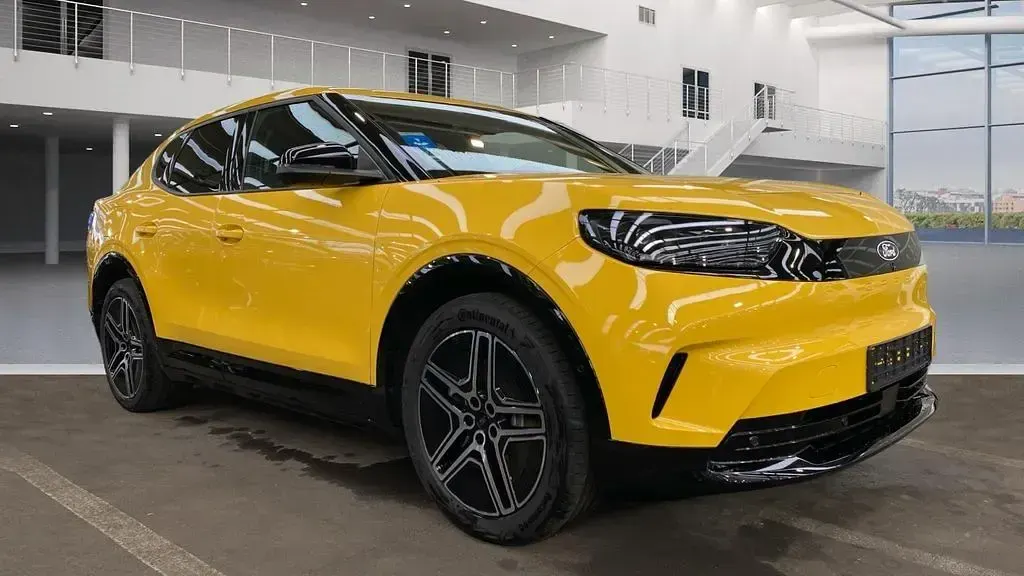 Usata Ford Capri Premium 210 kW (286 CV) 2024 Giallo SUV