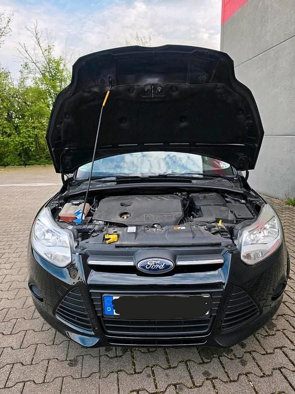 Usata Ford Focus 105 CV (77 kW) 2013 Nero Station wagon