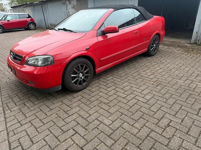 Rot Gebraucht 2002 Opel Astra Cabriolet Cabrio | 3.199 € - Bild 1/4