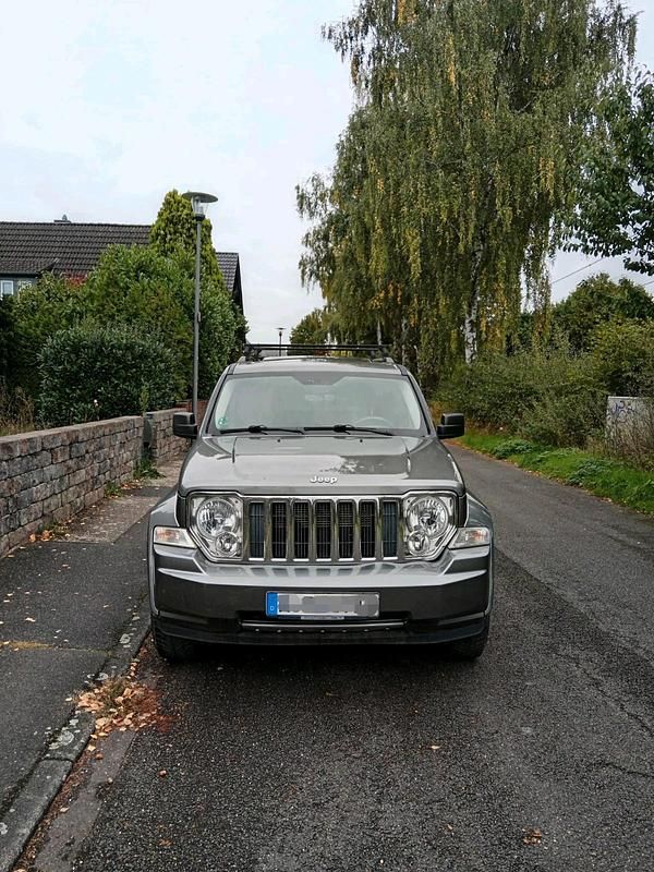 Schwarz Gebraucht 2013 Jeep Cherokee Limited SUV | 6.000 € - Bild 1/4