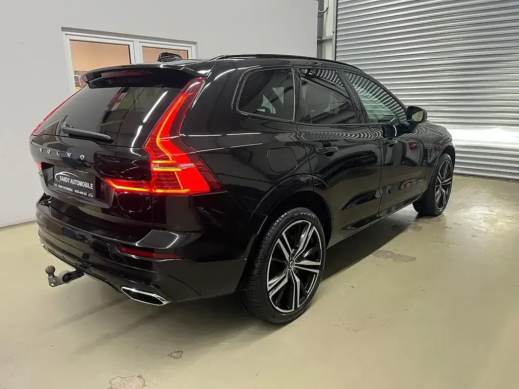 Gebraucht Volvo XC60 R-Design 197 PS (144 kW) 2020 Onyx black / metallic SUV