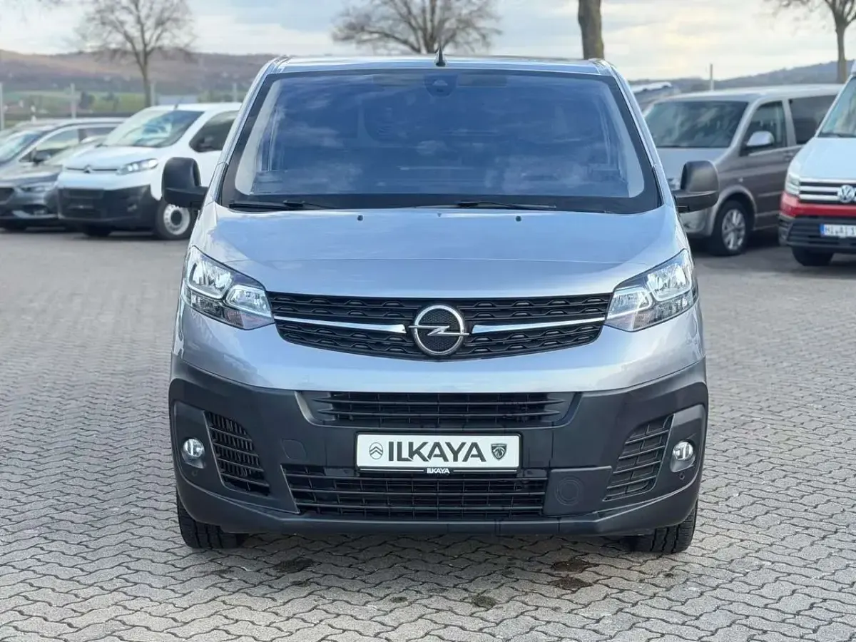 Gebraucht Opel Vivaro-e Combi Edition 120 PS (88 kW) 2021 Quartz/artense grey Van / Kleinbus