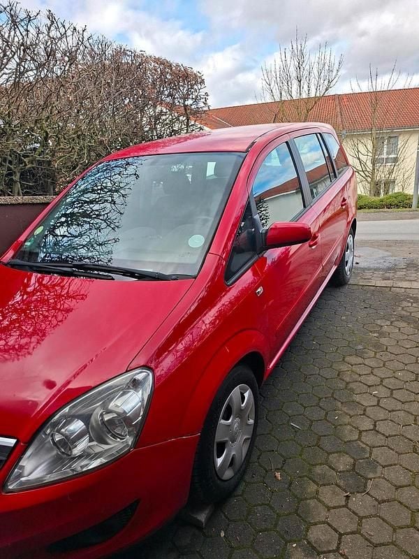 Gebraucht Opel Zafira 116 PS (85 kW) 2009 Rot Van / Kleinbus