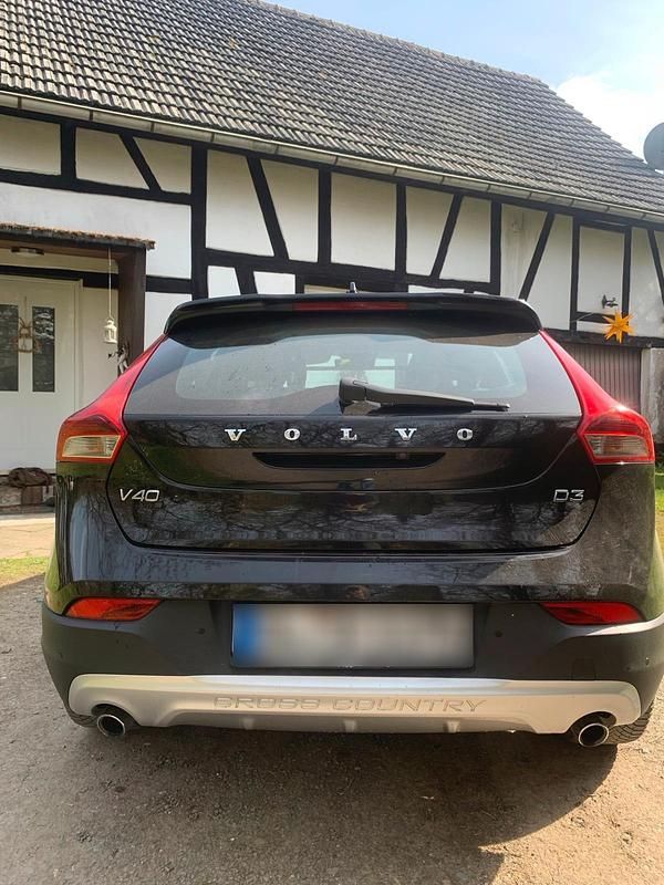 Gebraucht Volvo V40 150 PS (110 kW) 2015 Schwarz Kombi