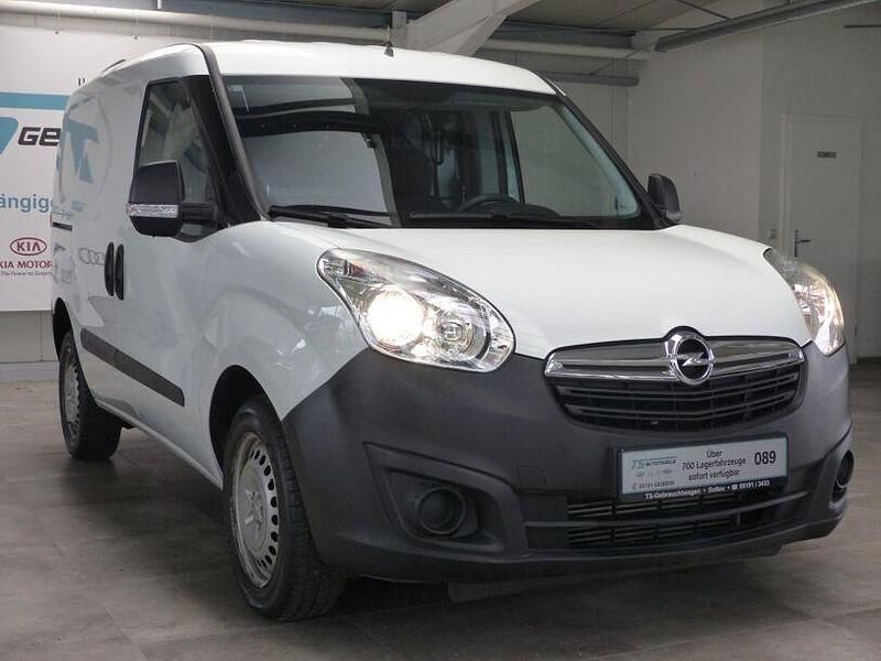 Weiß Gebraucht 2016 Opel Combo Van / Kleinbus | 8.990 € (Etwas zu teuer) - Bild 1/4